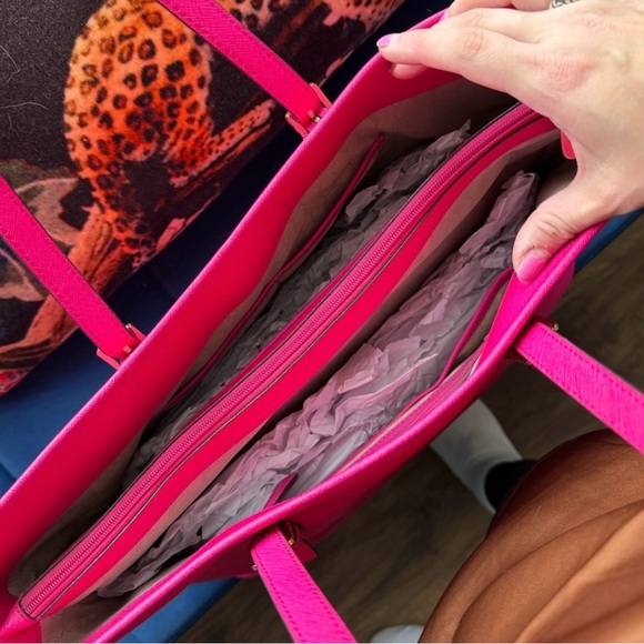 Michael Kors Hot Pink Saffiano Tote with Gold Hardware - Picture 6 of 8